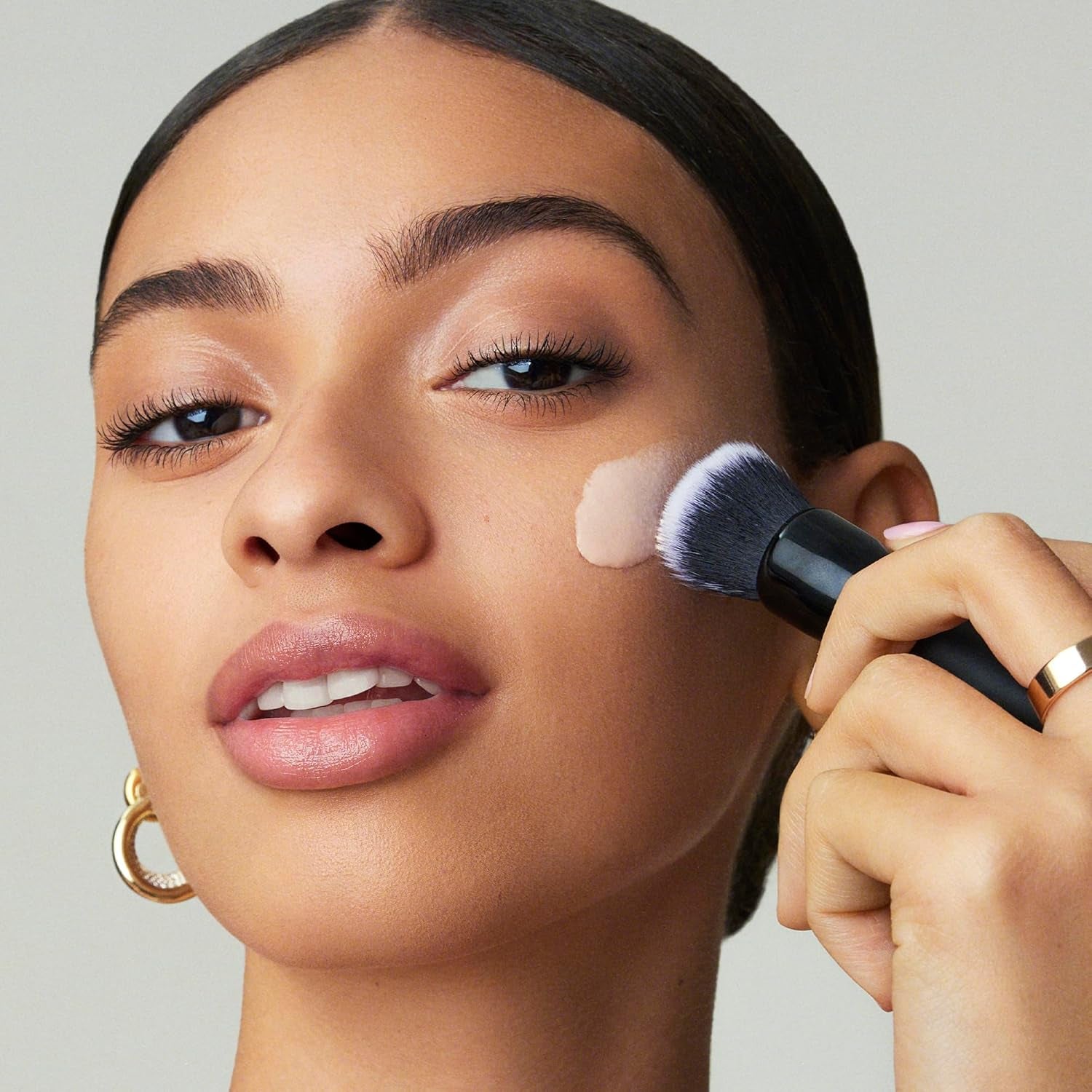 Liquid Poreless Putty Primer, Hydrating Liquid Face Primer for a Smooth Complexion, Grips Makeup for Longwear, Vegan & Cruelty-Free